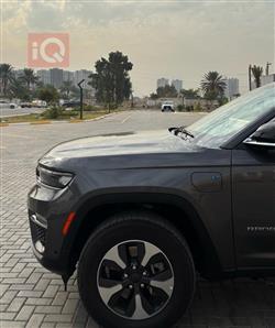 جیپ گراند شیرۆکی